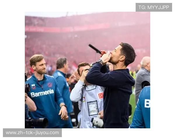 德甲球队降级后球员情绪与场面真实记录